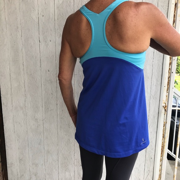 New Balance size M top - Picture 2 of 13